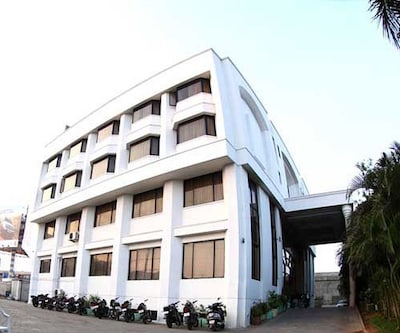 Hotel Sindhu International